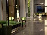 itc-royal-gardenia-the-lobby