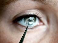 fraunhofer-artificial-cornea-gives-the-gift-of-vision