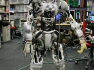 Kojiro – light and agile musculoskeletal humanoid robot