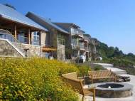 Green architecture - Nature Inn at Bald Eagle - RobAid