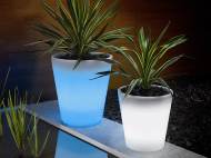 solar-powered-plant-pot